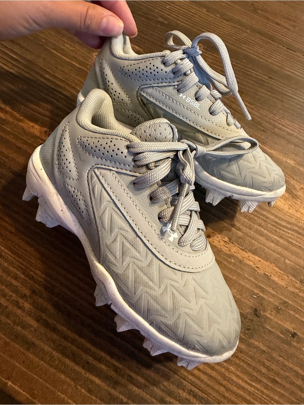 Under Armour Kids Sneakers in Light Gray
